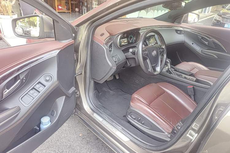 Used Buick LaCrosse 2013 2.4L SIDI Elite Comfort Version Driver Seat