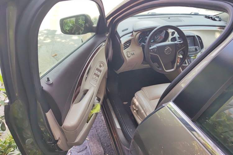 Used Buick LaCrosse 2013 2.4L SIDI Leading Comfort Version Driver Seat