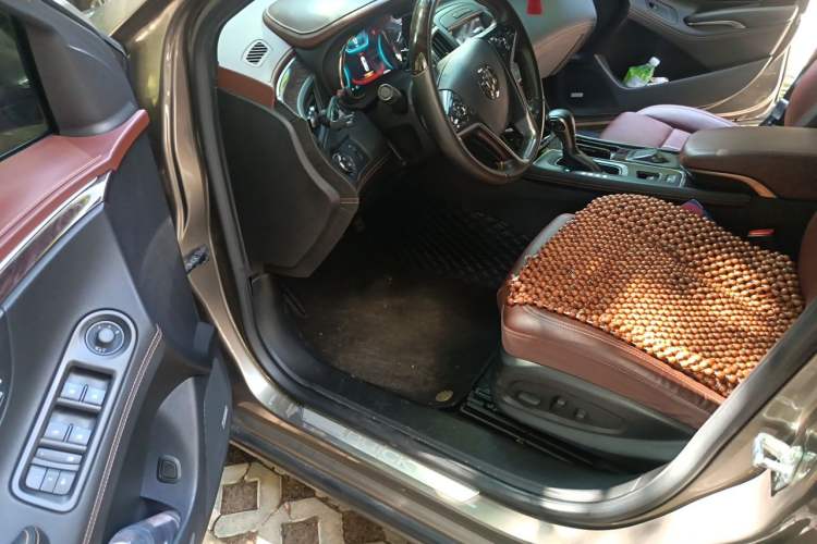 Used Buick LaCrosse 2013 2.4L SIDI Luxury Comfort Edition Driver Seat