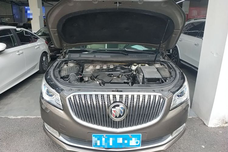 Used Buick LaCrosse 2013 2.4L SIDI Leading Comfort Version Engine Bay