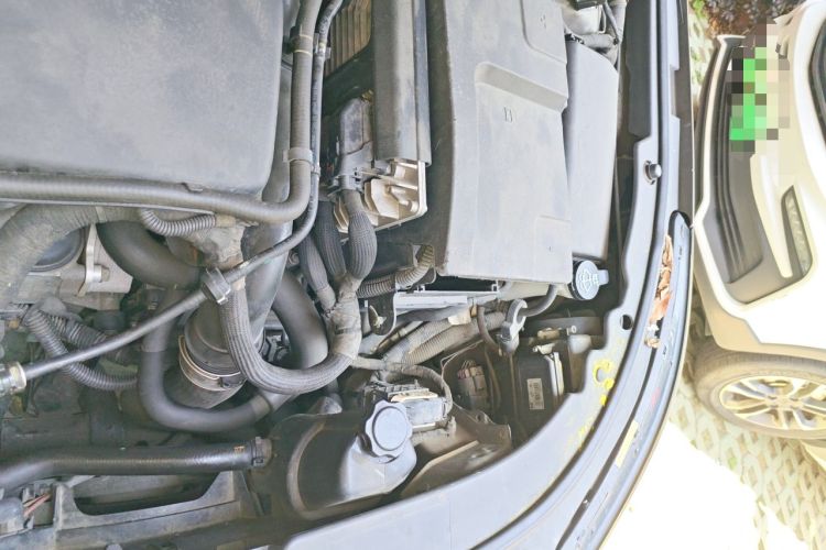 Used Buick LaCrosse 2013 2.0T SIDI Smart Luxury Flagship Edition Engine Bay Left