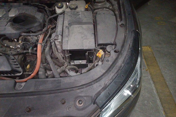Used Buick LaCrosse 2013 eAssist 2.4L Eco-Friendly Comfort Model Engine Bay Left