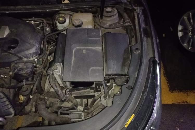 Used Buick LaCrosse 2013 2.4L SIDI Elite Comfort Version Engine Bay Left