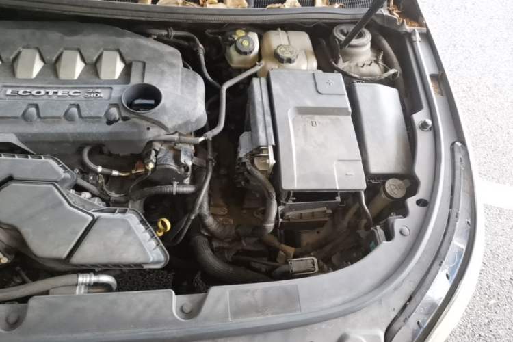 Used Buick LaCrosse 2013 2.4L SIDI Leading Comfort Version Engine Bay Left