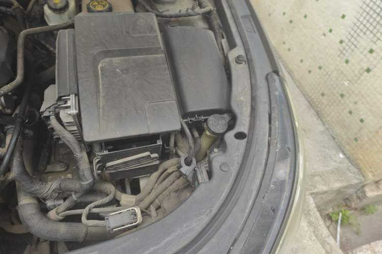 Used Buick LaCrosse 2013 2.4L SIDI Leading Comfort Version Engine Bay Left
