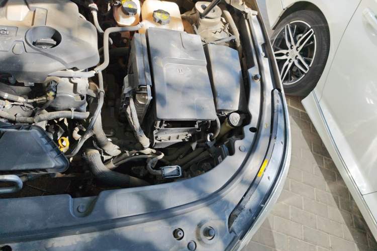 Used Buick LaCrosse 2013 2.4L SIDI Elite Comfort Version Engine Bay Left