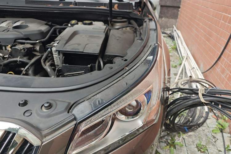 Used Buick LaCrosse 2013 2.4L SIDI Leading Comfort Version Engine Bay Left