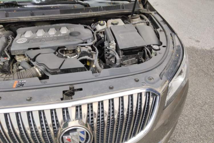 Used Buick LaCrosse 2013 2.4L SIDI Leading Comfort Version Engine Bay Left