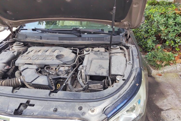 Used Buick LaCrosse 2013 2.4L SIDI Leading Comfort Version Engine Bay Left