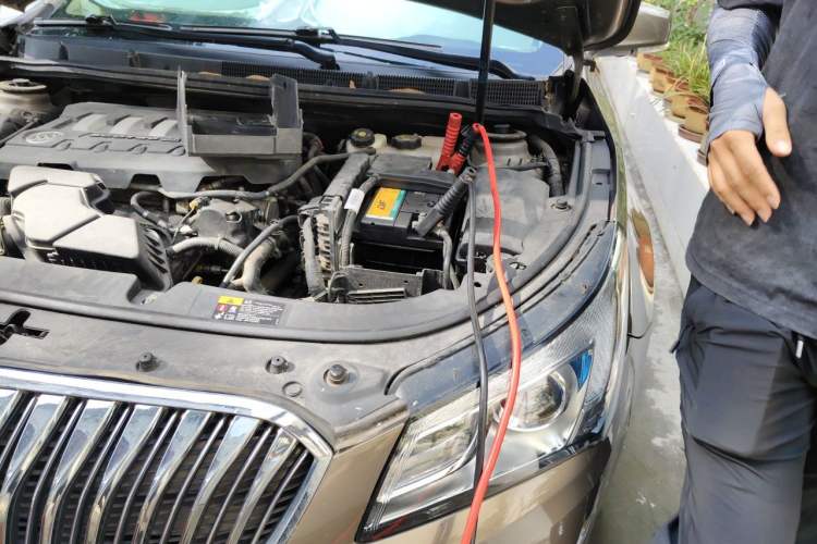 Used Buick LaCrosse 2013 2.4L SIDI Leading Comfort Version Engine Bay Left