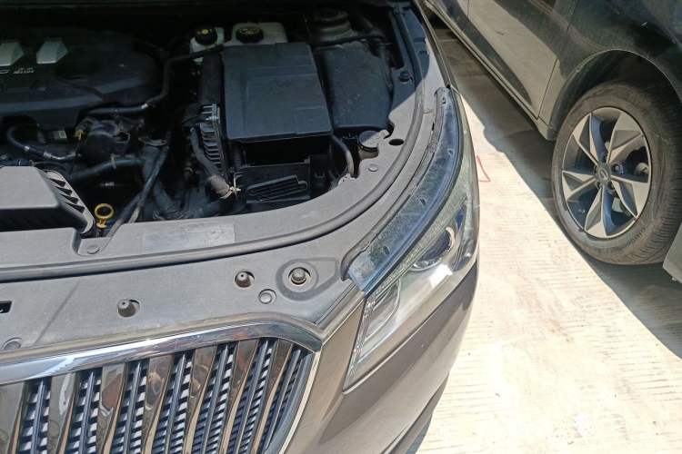 Used Buick LaCrosse 2013 2.4L SIDI Leading Comfort Version Engine Bay Left