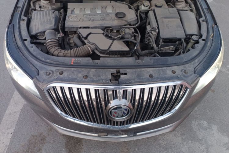 Used Buick LaCrosse 2013 2.4L SIDI Leading Comfort Version Engine Bay
