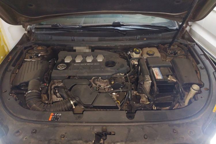 Used Buick LaCrosse 2013 2.4L SIDI Luxury Comfort Edition Engine Bay
