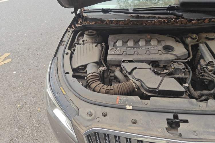 Used Buick LaCrosse 2013 2.4L SIDI Elite Comfort Version Engine Bay Right