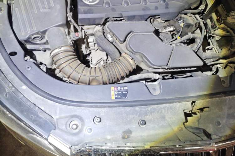 Used Buick LaCrosse 2013 2.4L SIDI Luxury Comfort Edition Engine Bay Right