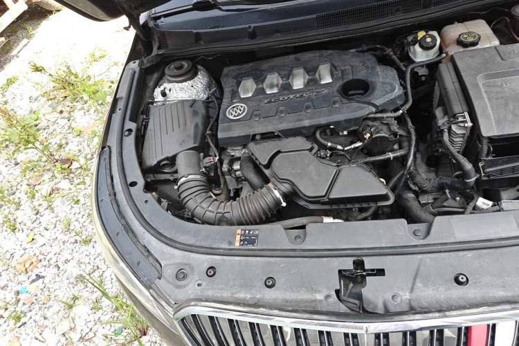 Used Buick LaCrosse 2013 2.4L SIDI Leading Comfort Version Engine Bay Right
