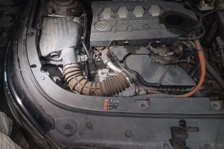 Used Buick LaCrosse 2013 eAssist 2.4L Eco-Friendly Comfort Model Engine Bay Right