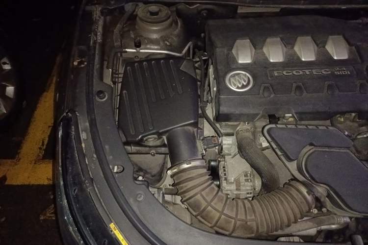 Used Buick LaCrosse 2013 2.4L SIDI Elite Comfort Version Engine Bay Right