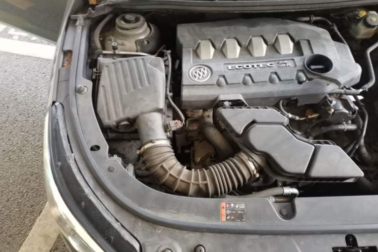 Used Buick LaCrosse 2013 2.4L SIDI Leading Comfort Version Engine Bay Right