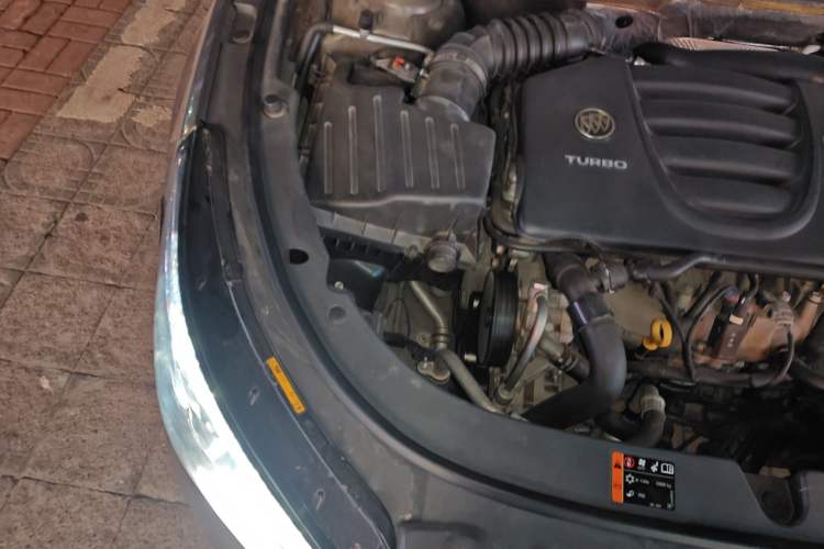 Used Buick LaCrosse 2013 2.0T SIDI Elite Tech Version Engine Bay Right