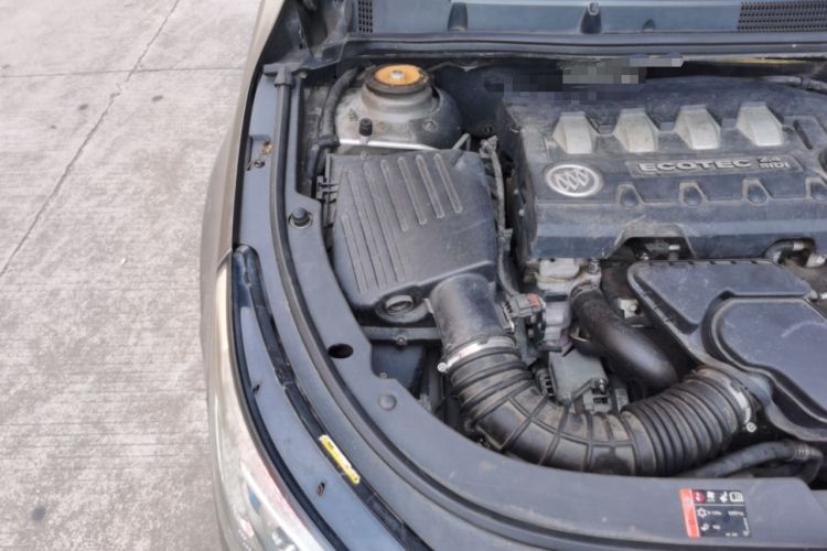 Used Buick LaCrosse 2013 2.4L SIDI Elite Comfort Version Engine Bay Right