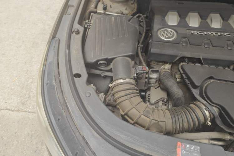 Used Buick LaCrosse 2013 2.4L SIDI Leading Comfort Version Engine Bay Right