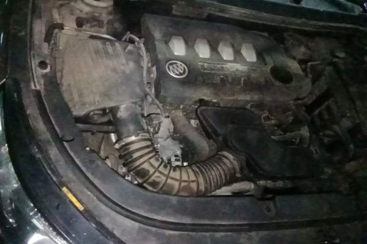 Used Buick LaCrosse 2013 2.4L SIDI Luxury Comfort Edition Engine Bay Right