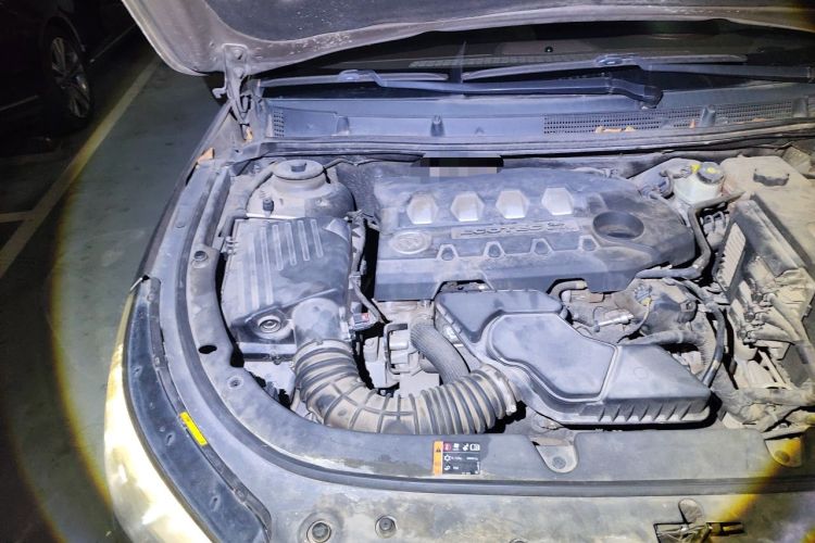 Used Buick LaCrosse 2013 2.4L SIDI Elite Comfort Version Engine Bay Right