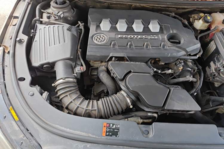 Used Buick LaCrosse 2013 2.4L SIDI Luxury Comfort Edition Engine Bay Right