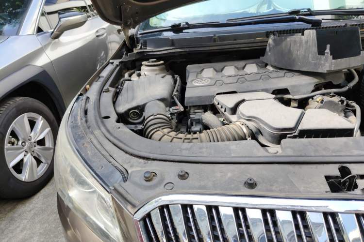 Used Buick LaCrosse 2013 2.4L SIDI Leading Comfort Version Engine Bay Right
