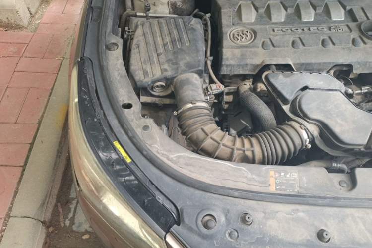 Used Buick LaCrosse 2013 2.4L SIDI Elite Comfort Version Engine Bay Right