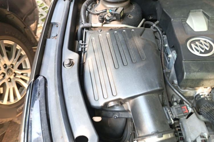 Used Buick LaCrosse 2013 2.4L SIDI Luxury Comfort Edition Engine Bay Right