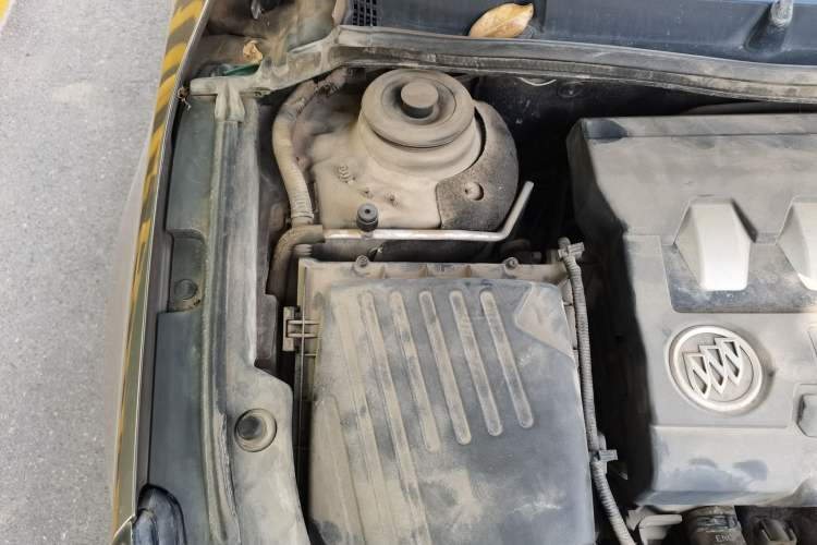 Used Buick LaCrosse 2013 2.4L SIDI Leading Comfort Version Engine Bay Right
