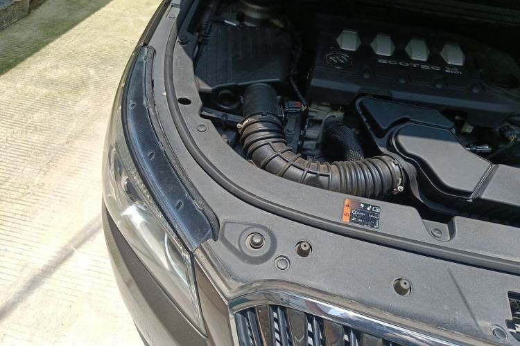 Used Buick LaCrosse 2013 2.4L SIDI Leading Comfort Version Engine Bay Right