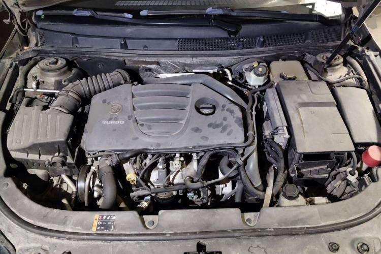 Used Buick LaCrosse 2013 2.0T SIDI Technology Version Engine Bay