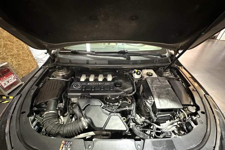 Used Buick LaCrosse 2013 2.4L SIDI Leading Comfort Version Exterior 10