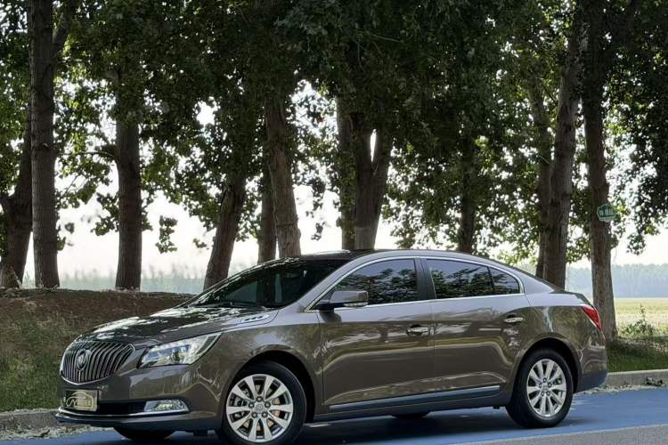 Used Buick LaCrosse 2013 2.4L SIDI Leading Comfort Version Exterior 2