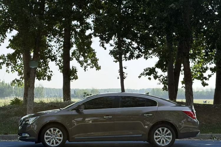 Used Buick LaCrosse 2013 2.4L SIDI Leading Comfort Version Exterior 3