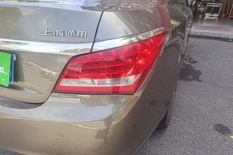 Used Buick LaCrosse 2013 2.4L SIDI Elite Comfort Version Exterior 3