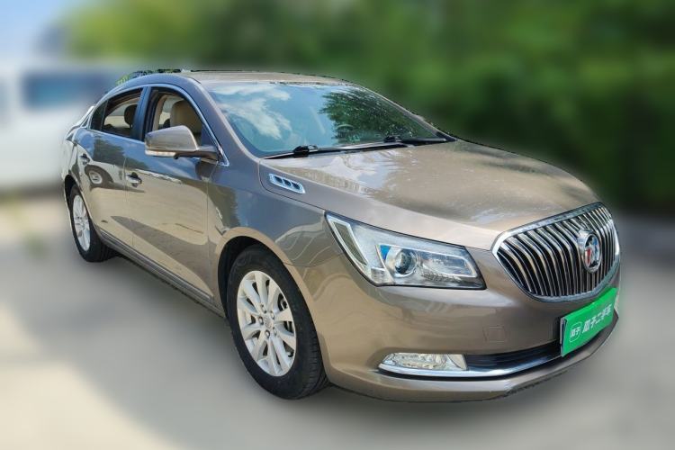 Used Buick LaCrosse 2013 2.4L SIDI Leading Comfort Version Front Right 45 Deg