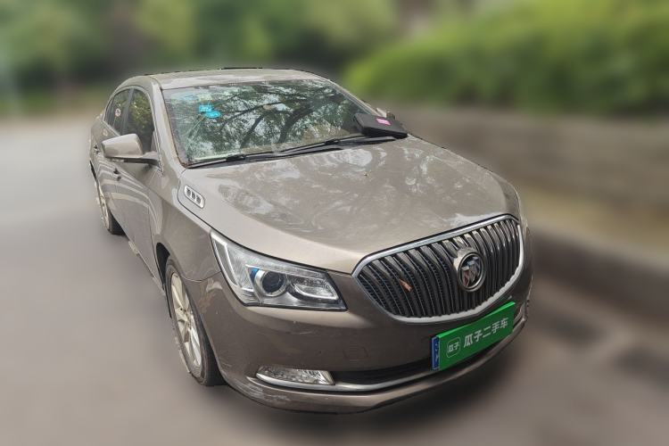 Used Buick LaCrosse 2013 2.4L SIDI Elite Comfort Version Front Right 45 Deg