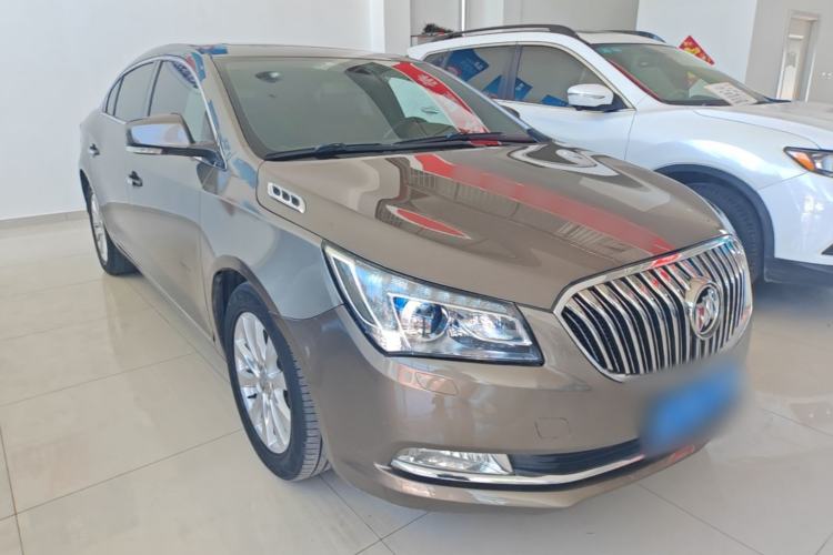 Used Buick LaCrosse 2013 2.4L SIDI Elite Comfort Version Front Right 45 Deg