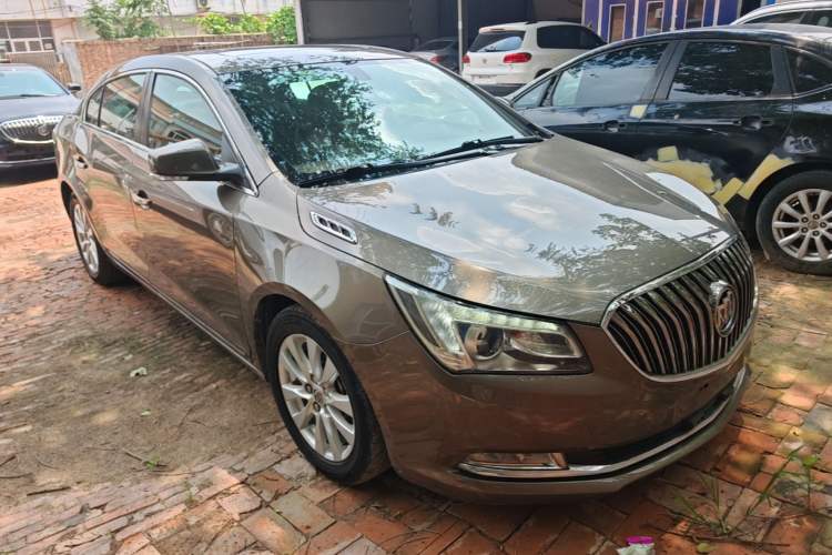 Used Buick LaCrosse 2013 2.4L SIDI Elite Comfort Version Front Right 45 Deg