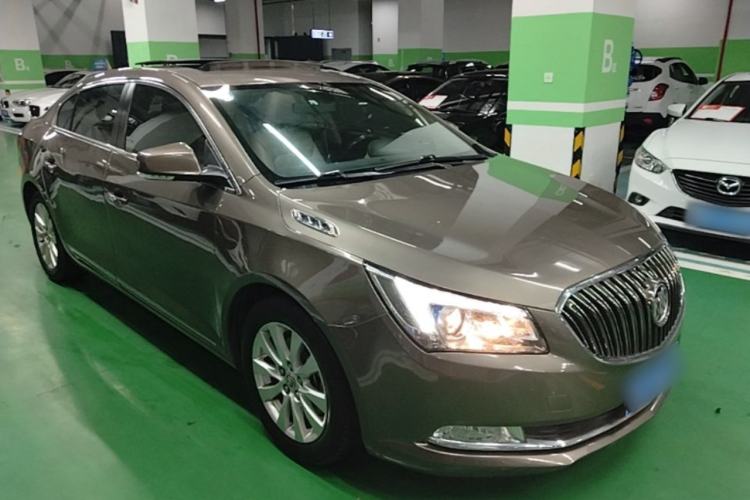 Used Buick LaCrosse 2013 2.4L SIDI Leading Comfort Version Front Right 45 Deg