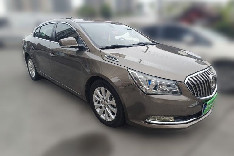 Used Buick LaCrosse 2013 2.4L SIDI Luxury Comfort Edition Front Right 45 Deg