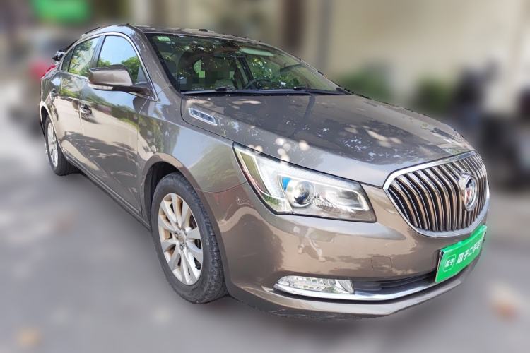 Used Buick LaCrosse 2013 2.4L SIDI Leading Comfort Version Front Right 45 Deg