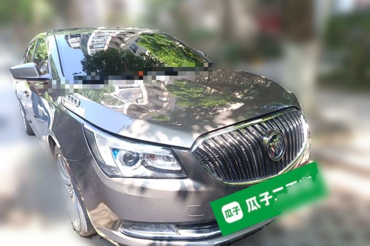 Used Buick LaCrosse 2013 2.4L SIDI Luxury Comfort Edition Front Right 45 Deg