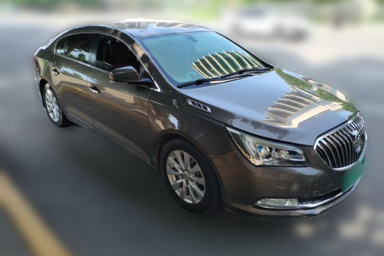 Used Buick LaCrosse 2013 2.4L SIDI Leading Comfort Version Front Right 45 Deg