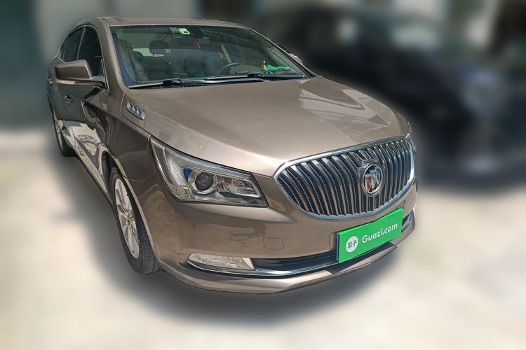 Used Buick LaCrosse 2013 2.4L SIDI Leading Comfort Version Front Right 45 Deg