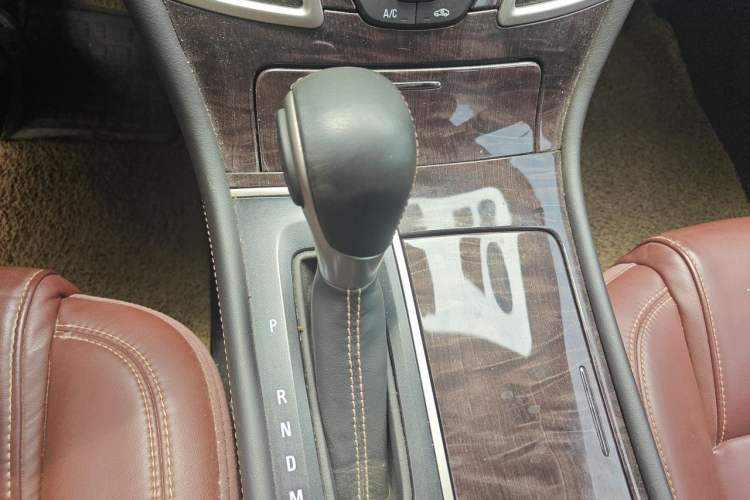 Used Buick LaCrosse 2013 2.4L SIDI Elite Comfort Version Gear Lever
